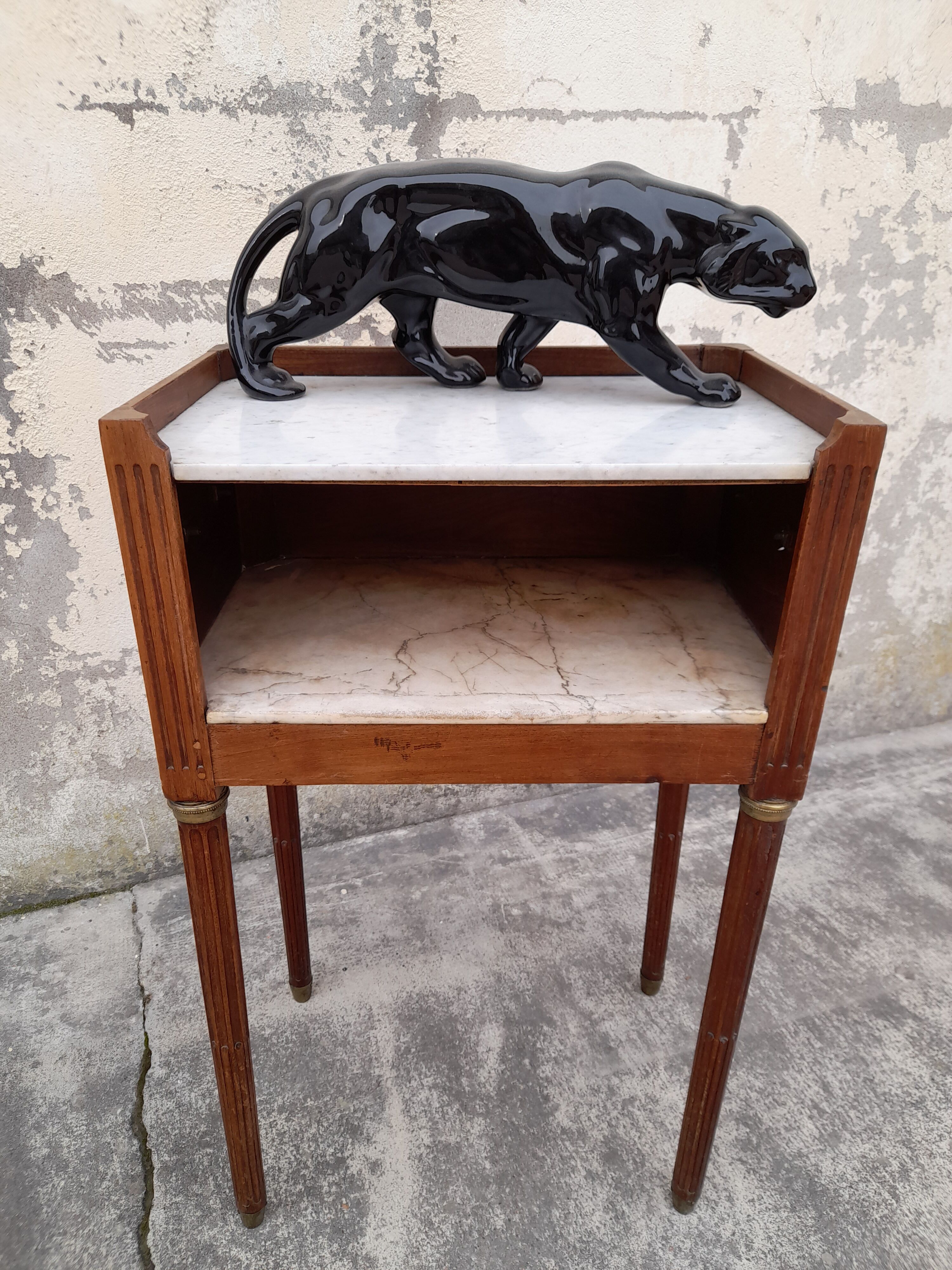 Table de chevet style louis xvi avec poignée