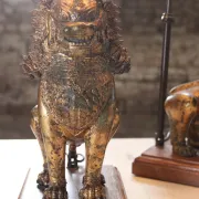 Pair of table lamps with gilt bronze Singha lions – Thailand, 1970s