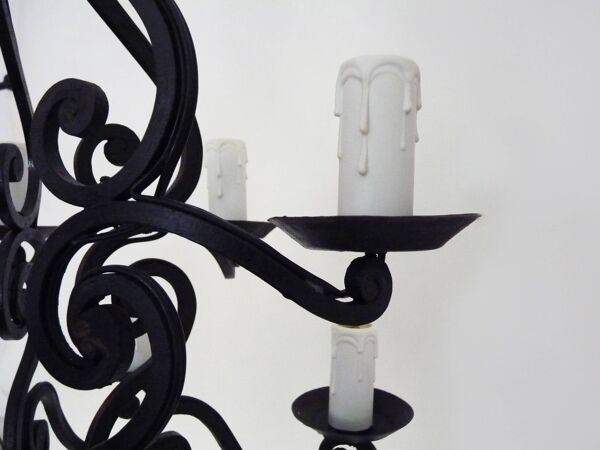 Grande lustre d'entrée ou de salon en fer forgé à 12 feux. Années 60 70