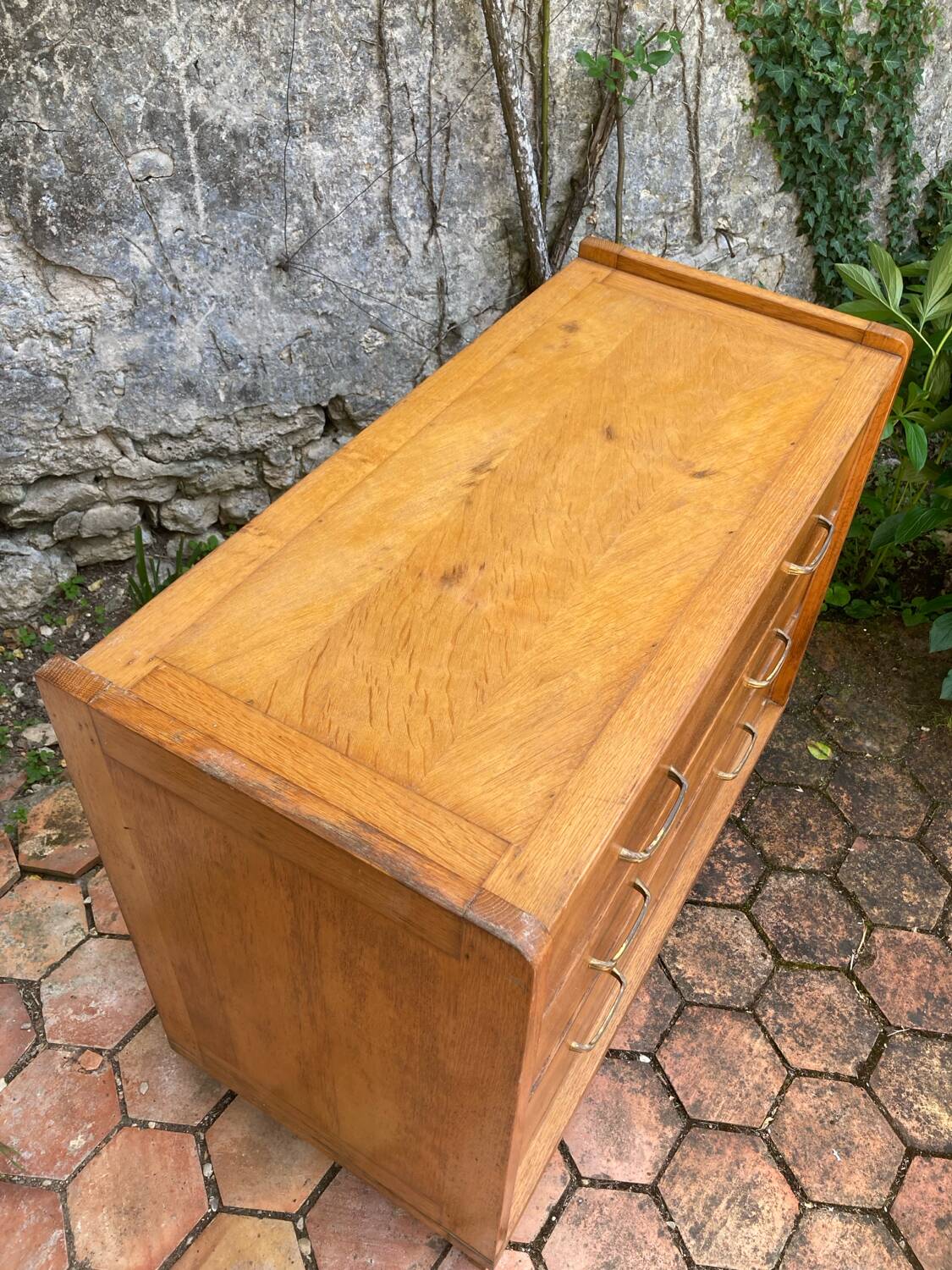 Commode vintage