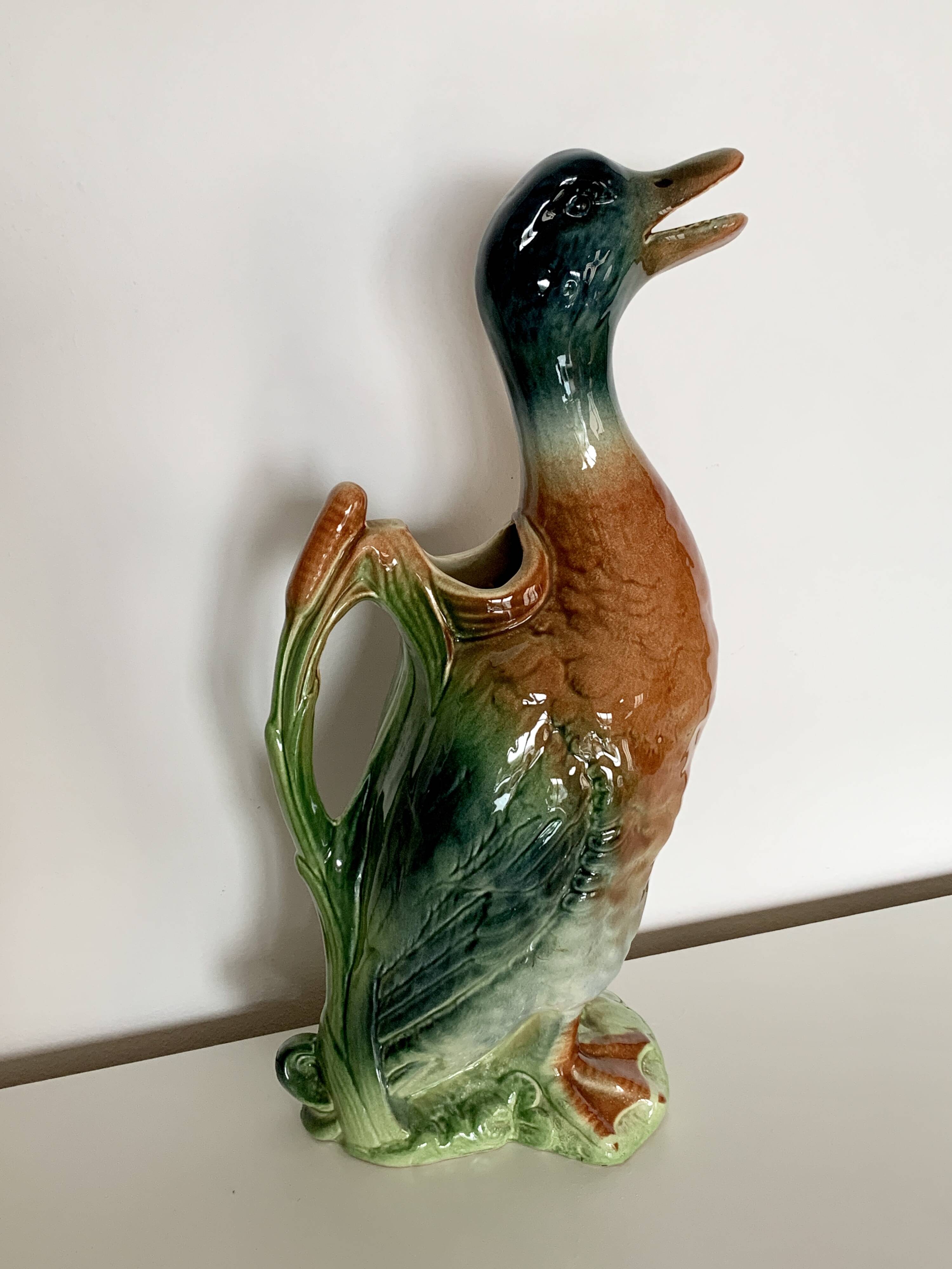 Pichet canard en barbotine de Saint-Clément