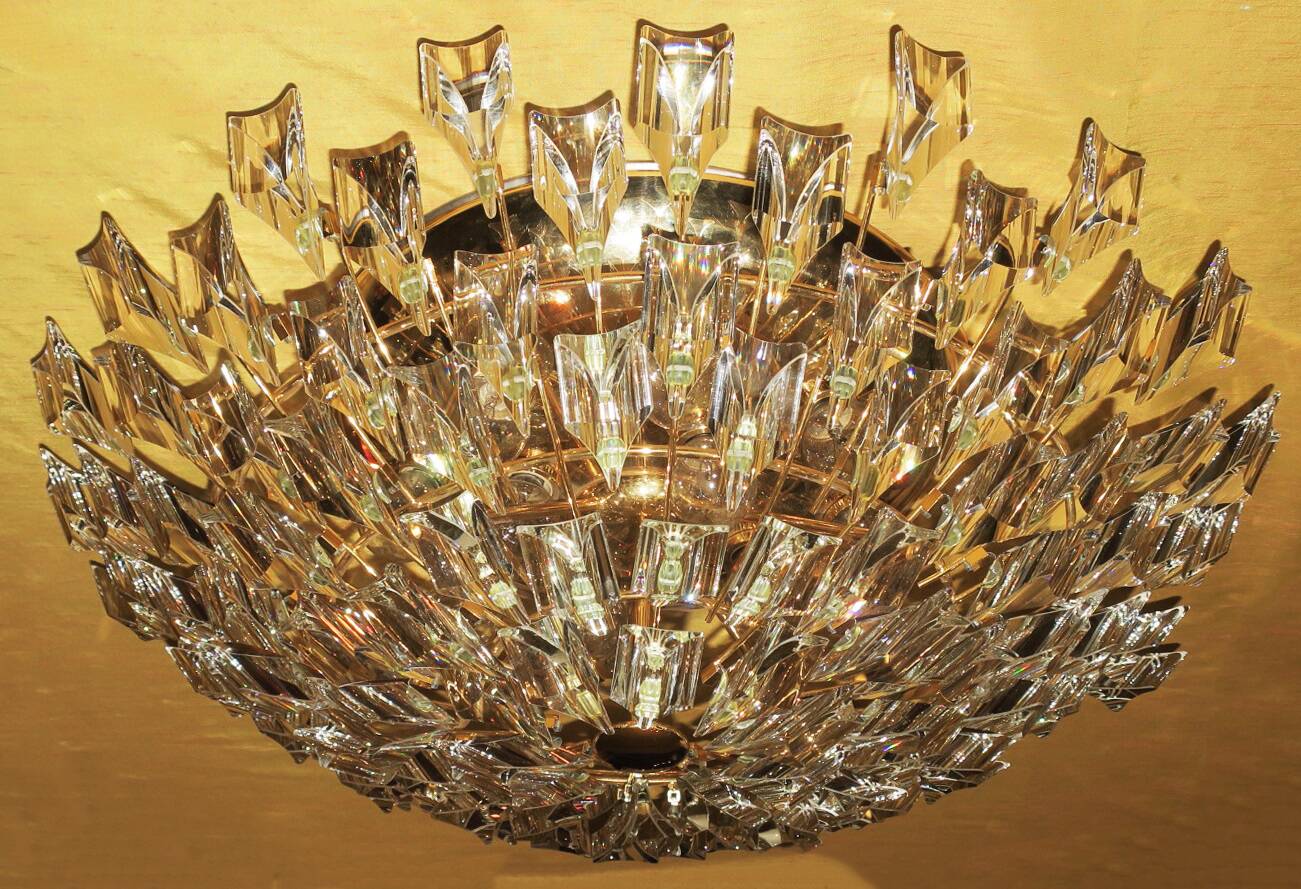 Stilkronen gold-plated brass and crystal glass chandelier, Italy 1970s
