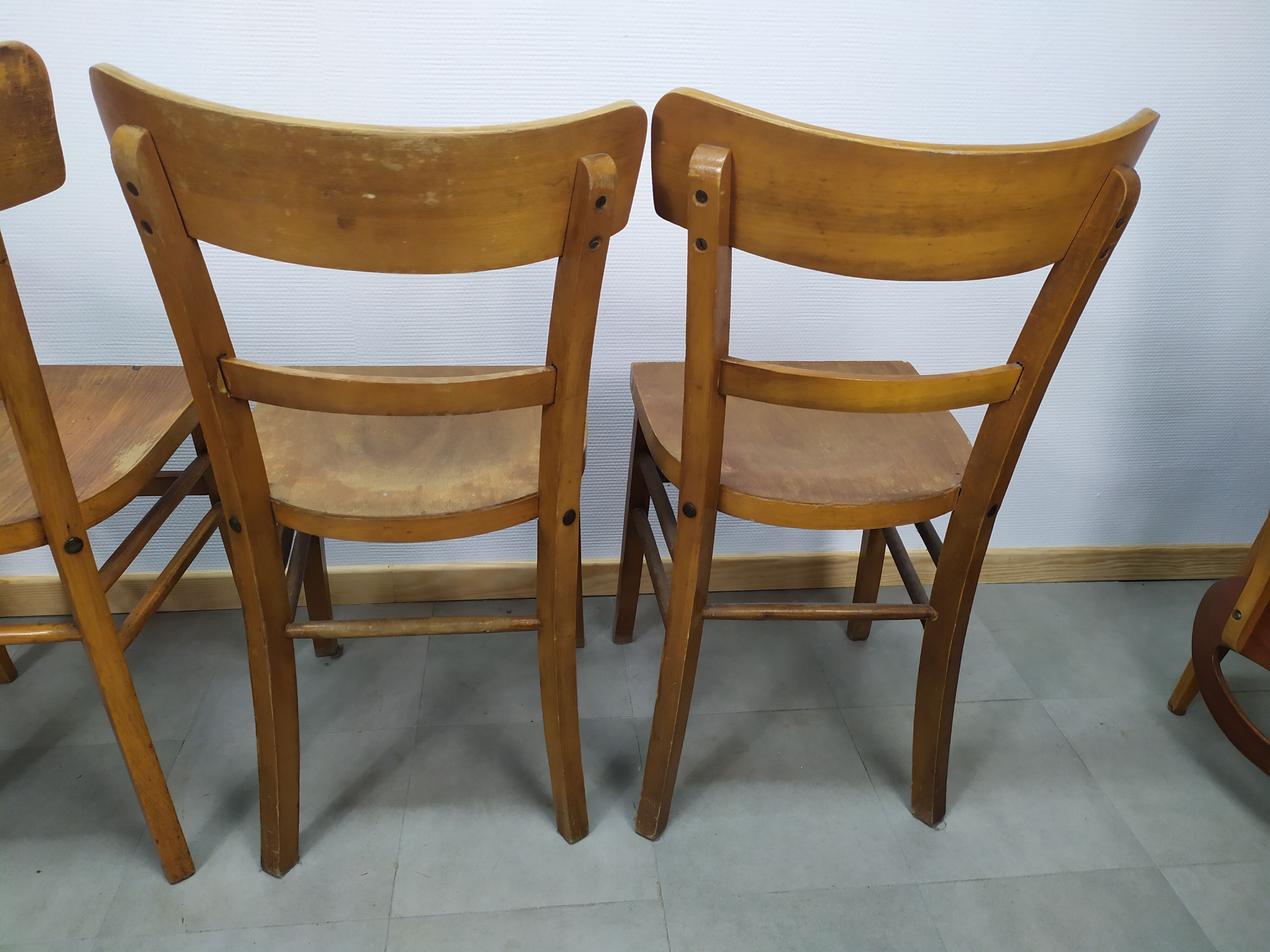 Set of 4 vintage wooden bistro chair
