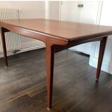 Large teak dining room table with hidden extensions - 6 to 10 people - Johannes Andersen for Uldum Mobelfabrik (Denmark) - 1960 (160 to 226cm)