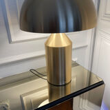 Attolo gold lamp