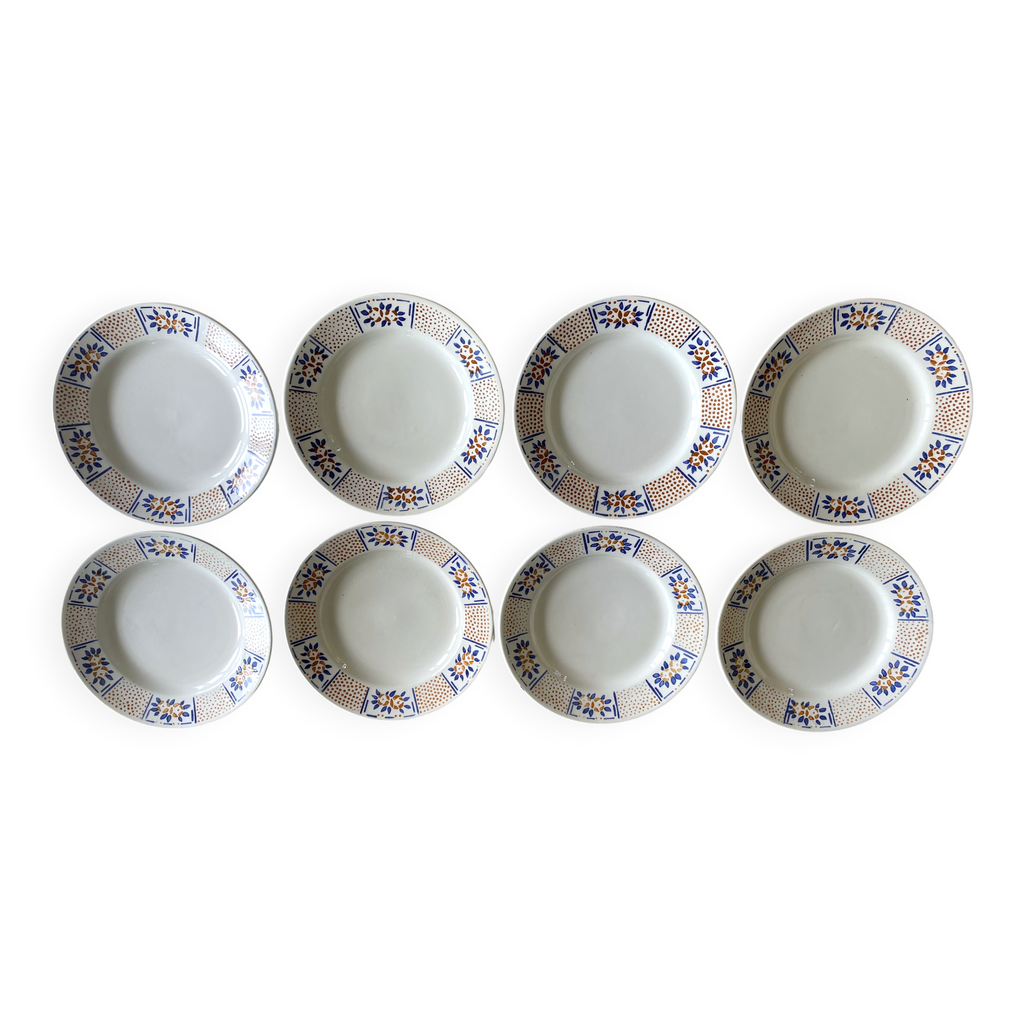 8 antique flat plates in Gien earthenware