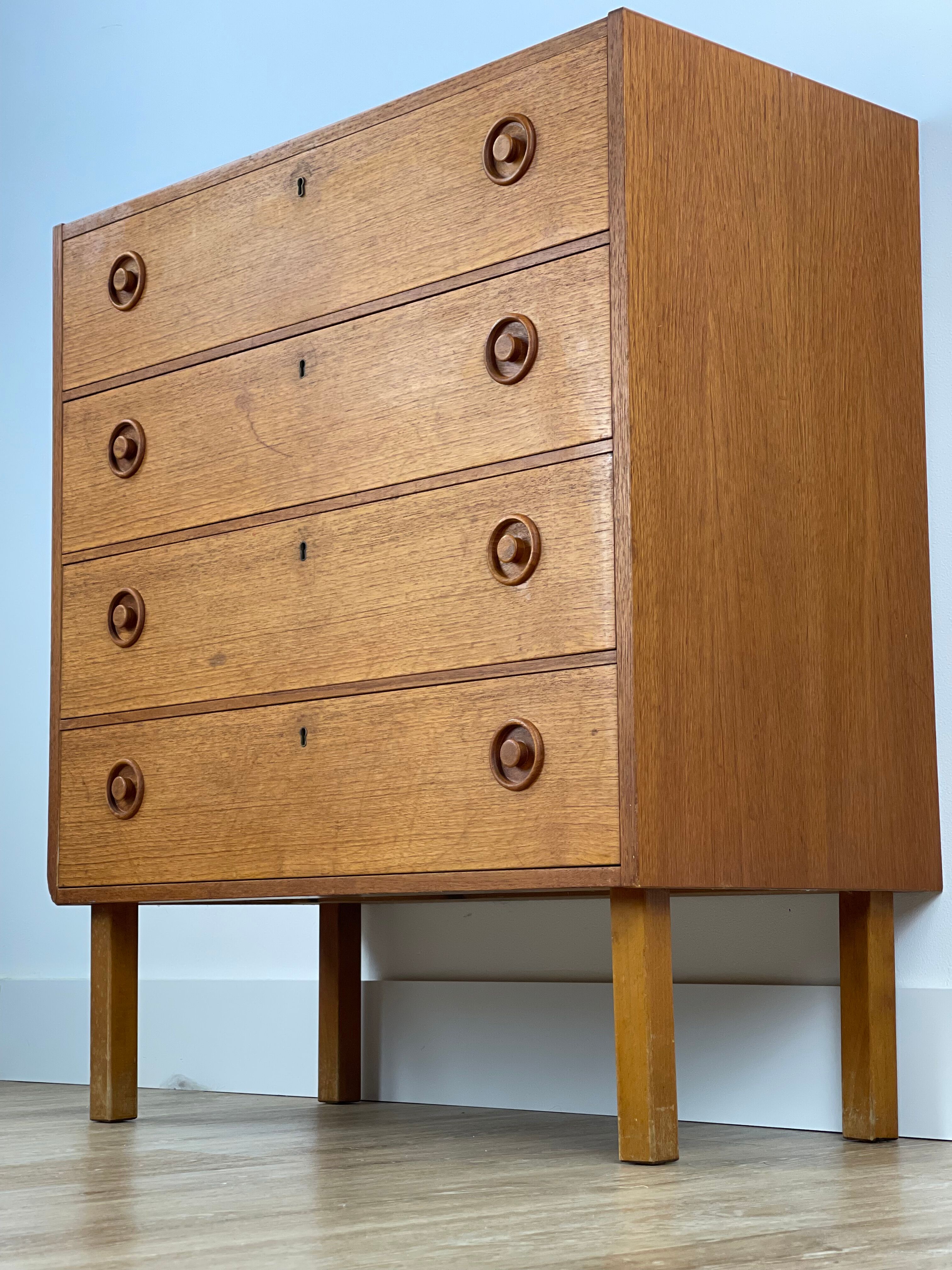 Commode scandinave