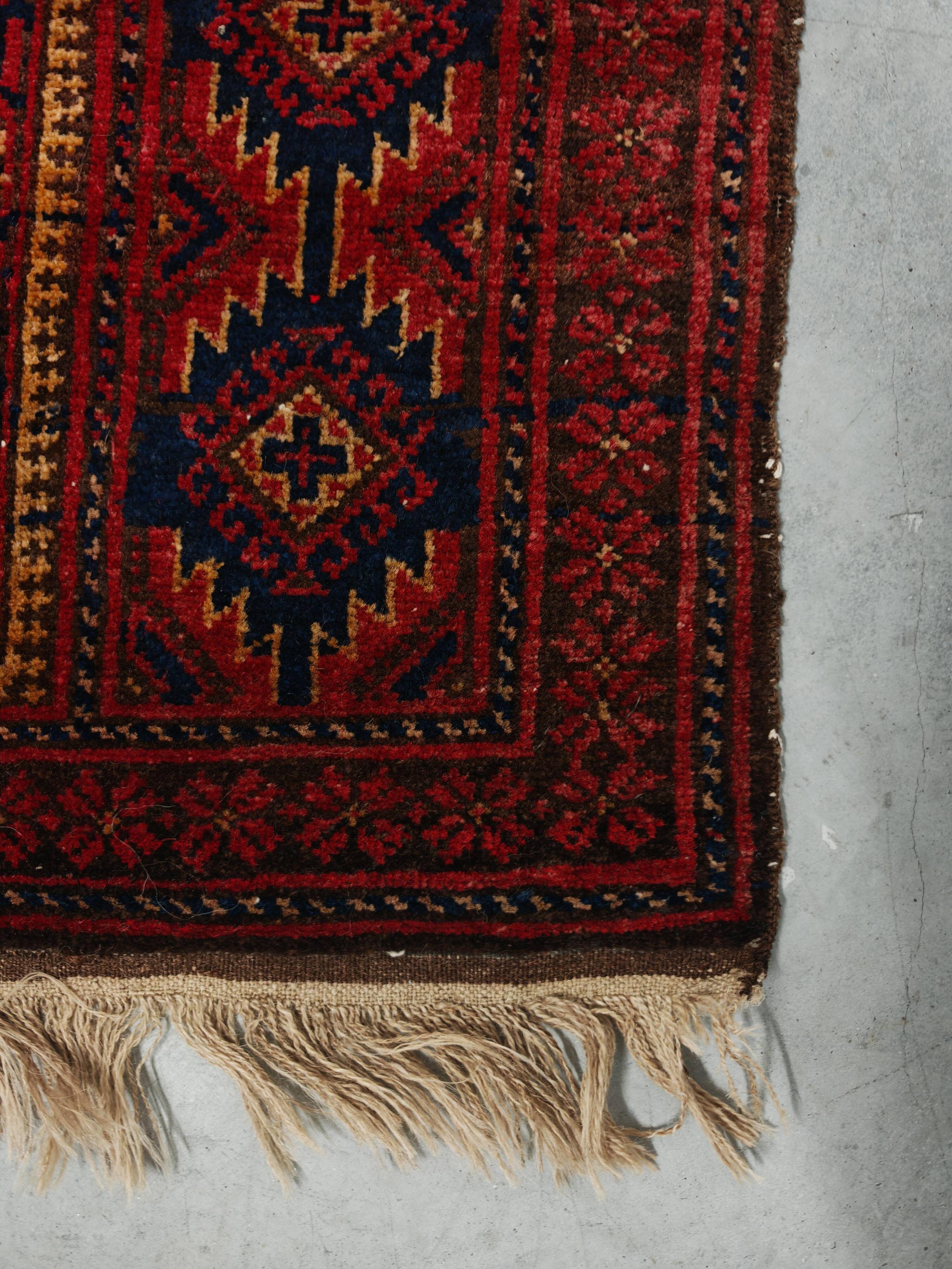 Vintage Baluch prayer rug in wool, Afghanistan 1940s.