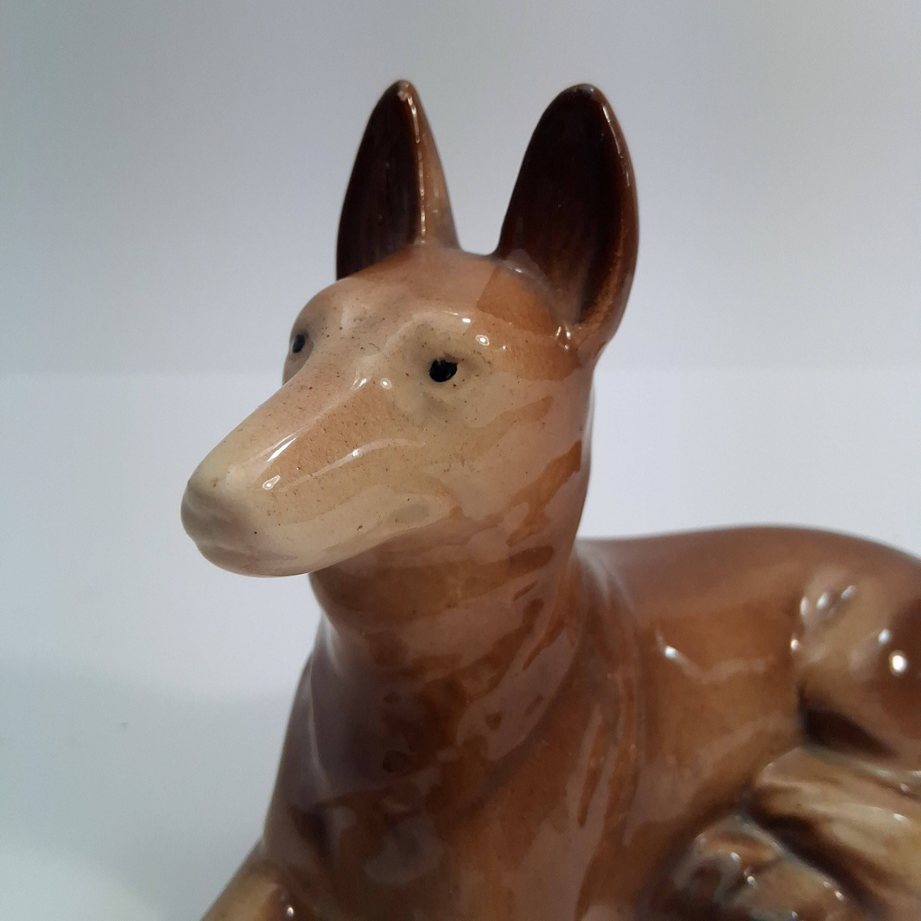 Saint Clement - Figurine - Resting Dog - Ceramic