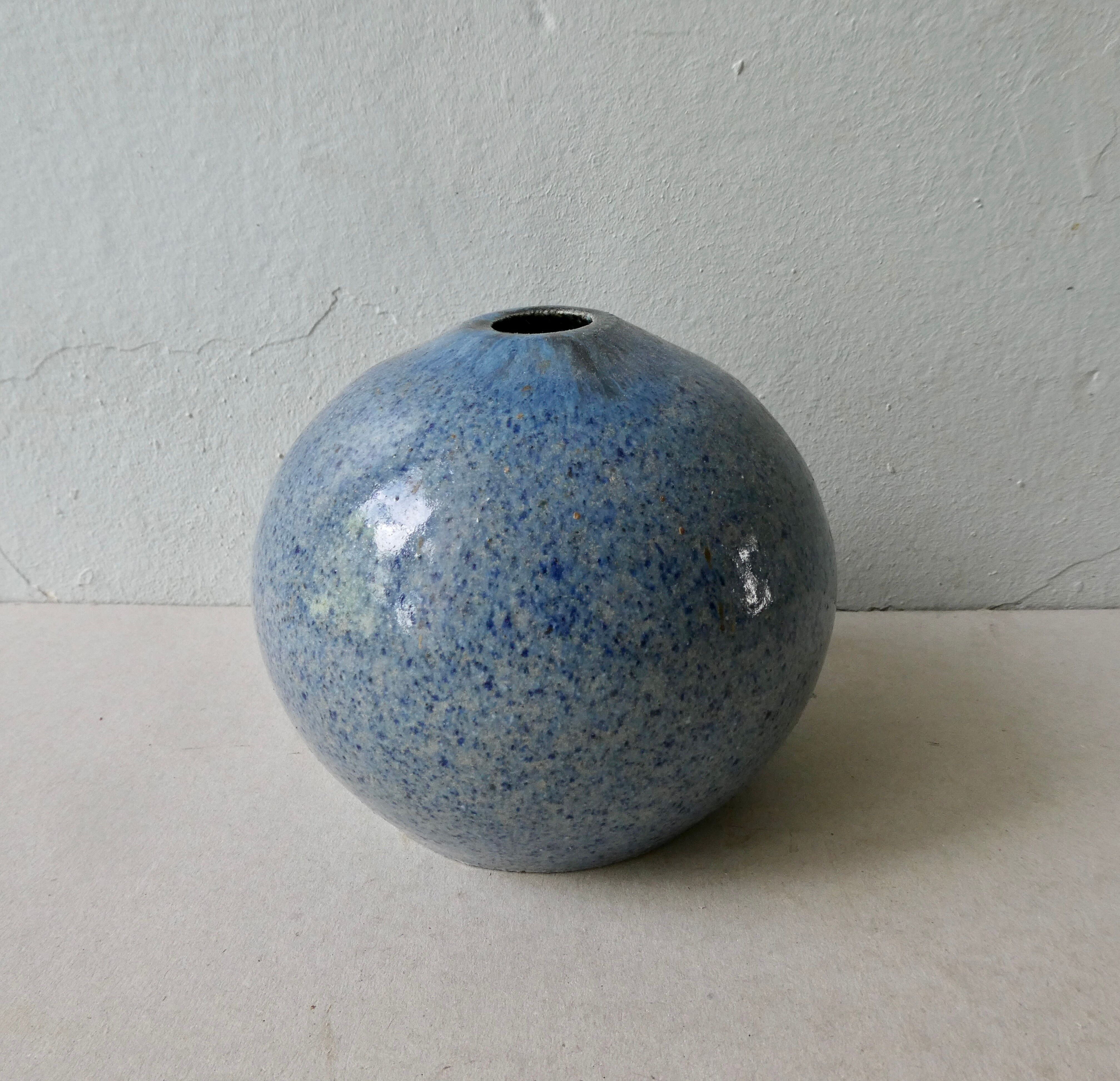 Blue ceramic ball vase Accolay