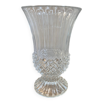 Grand vase sur pied en cristal