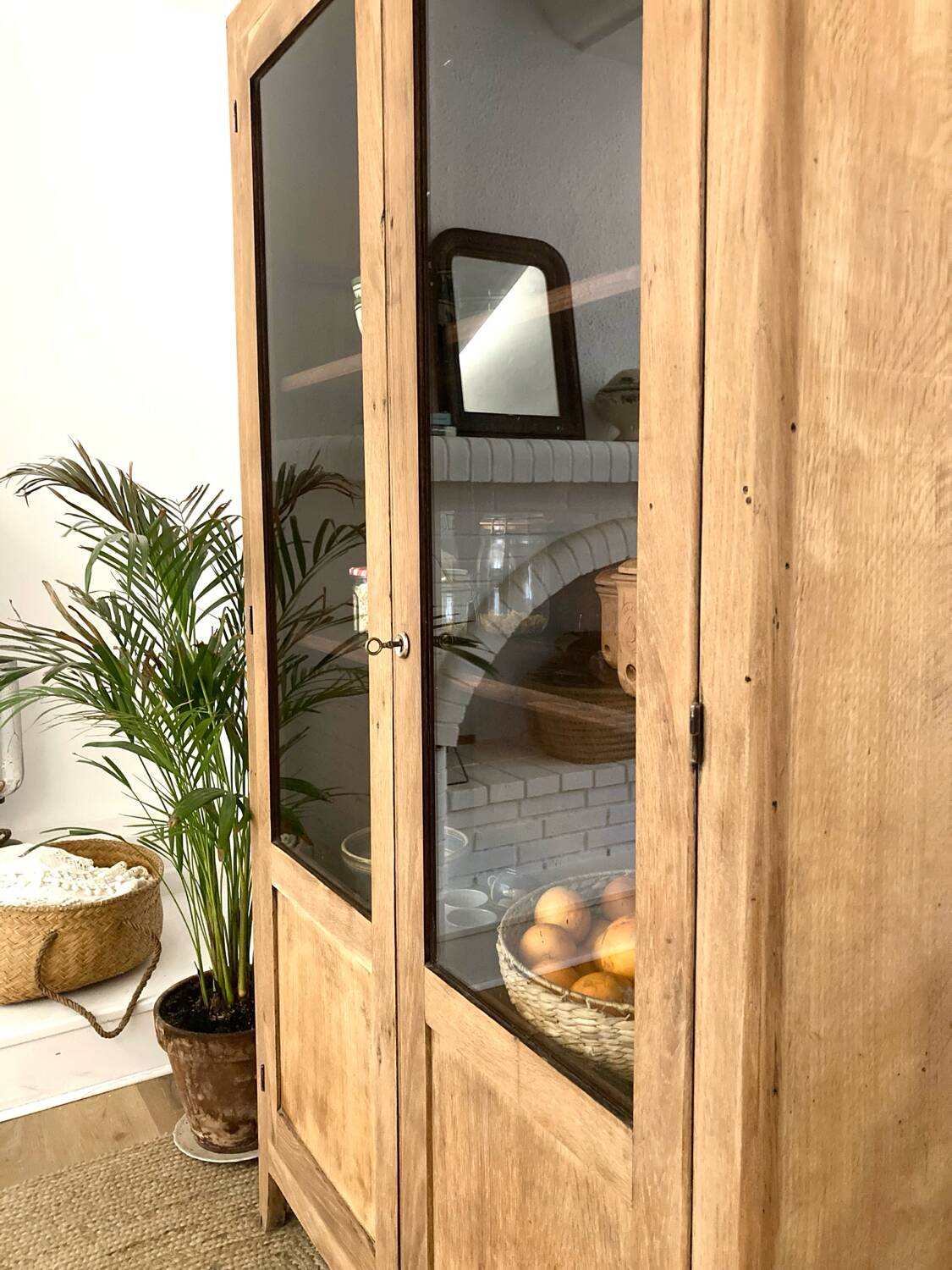 Parisian display cabinet