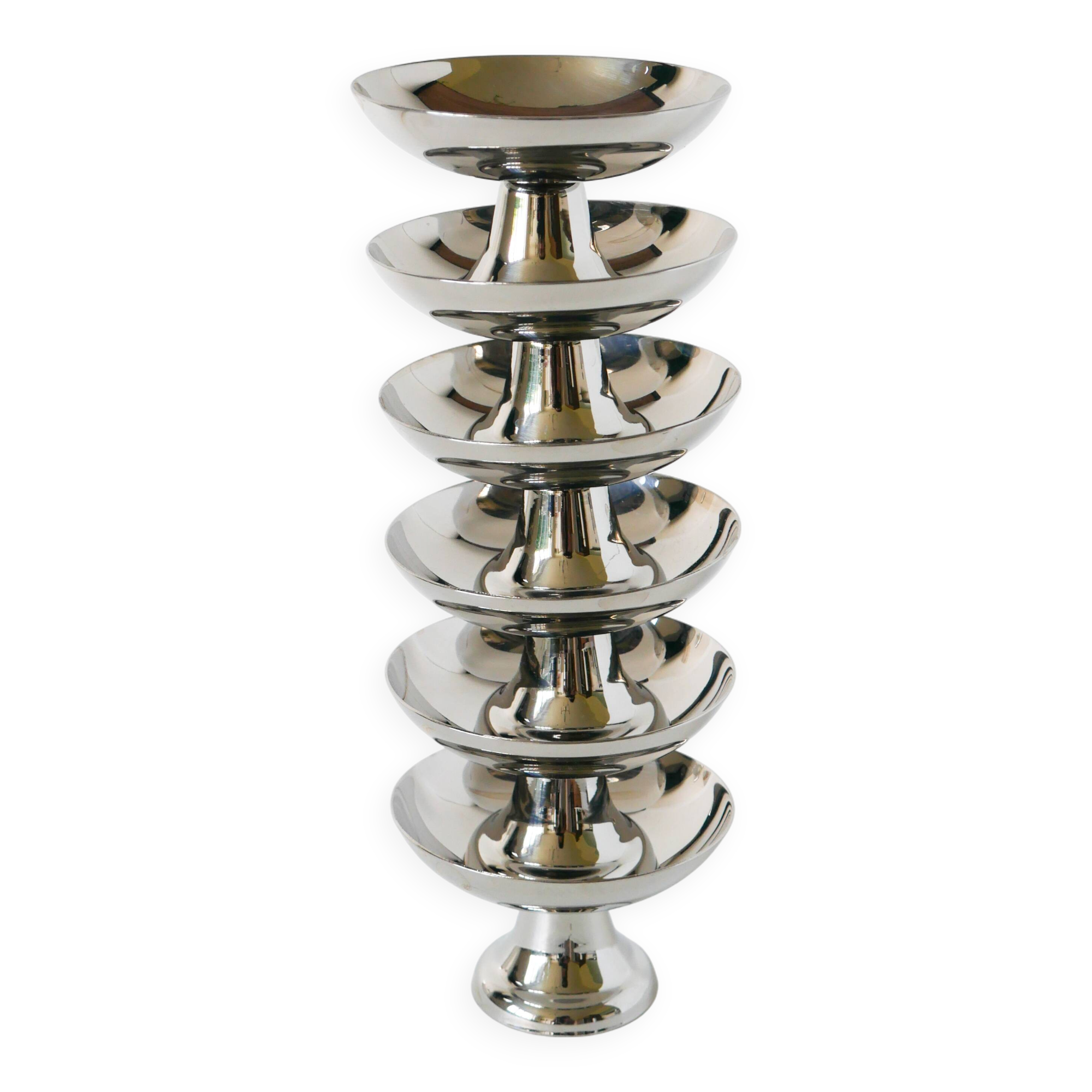 Set of 6 stainless steel bowls with high and wide feet, Design, 1970