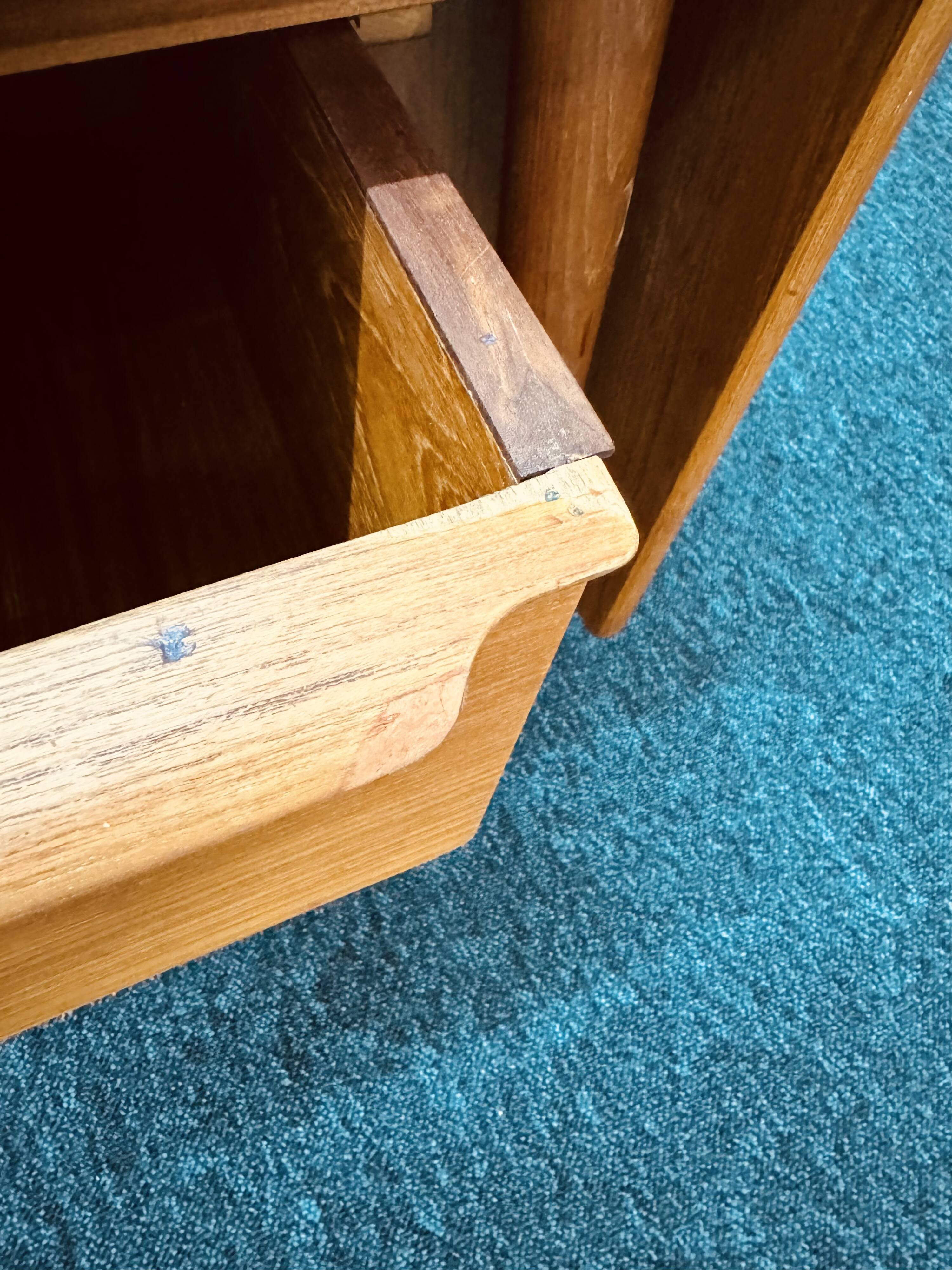 Table basse danoise en teck par Arne Vodder
