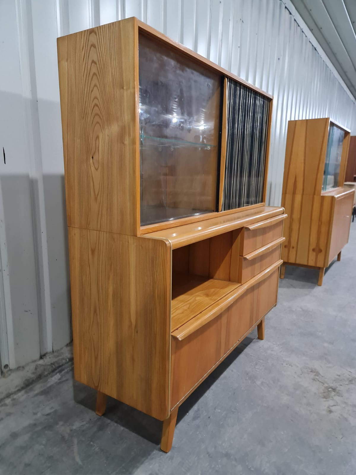 Buffet par Hubert Nepožitek & Bohumil Landsman pour Jitona, années 1960