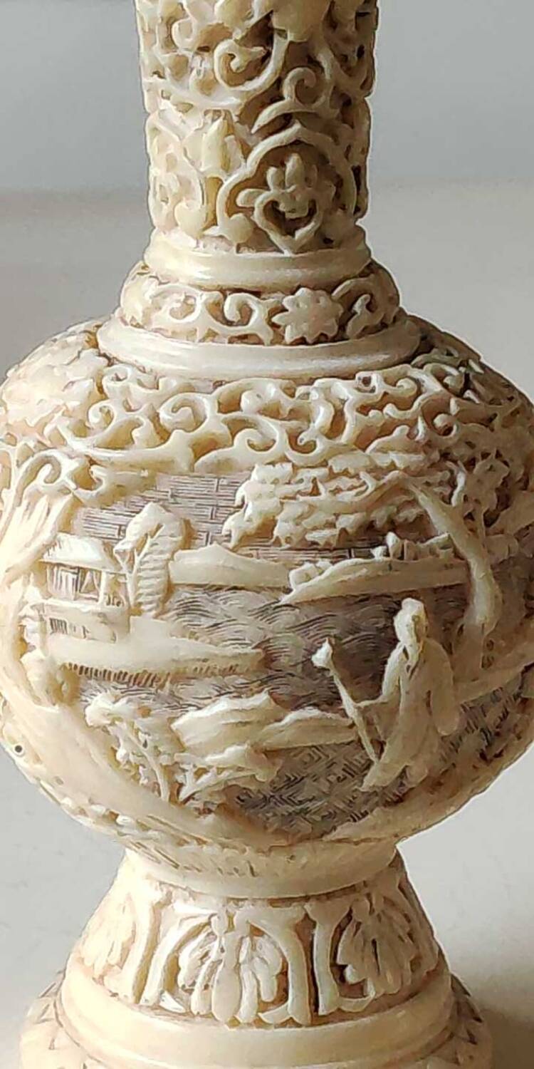 Asian-inspired ball vase. In beige cinnabar lacquer. Scenes of life decor. Arabesque and floral friezes. Height 24 cm