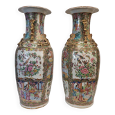 Paire de vases en porcelaine, famille rose, dynastie Qing, XIXe siècle – Canton, Chine