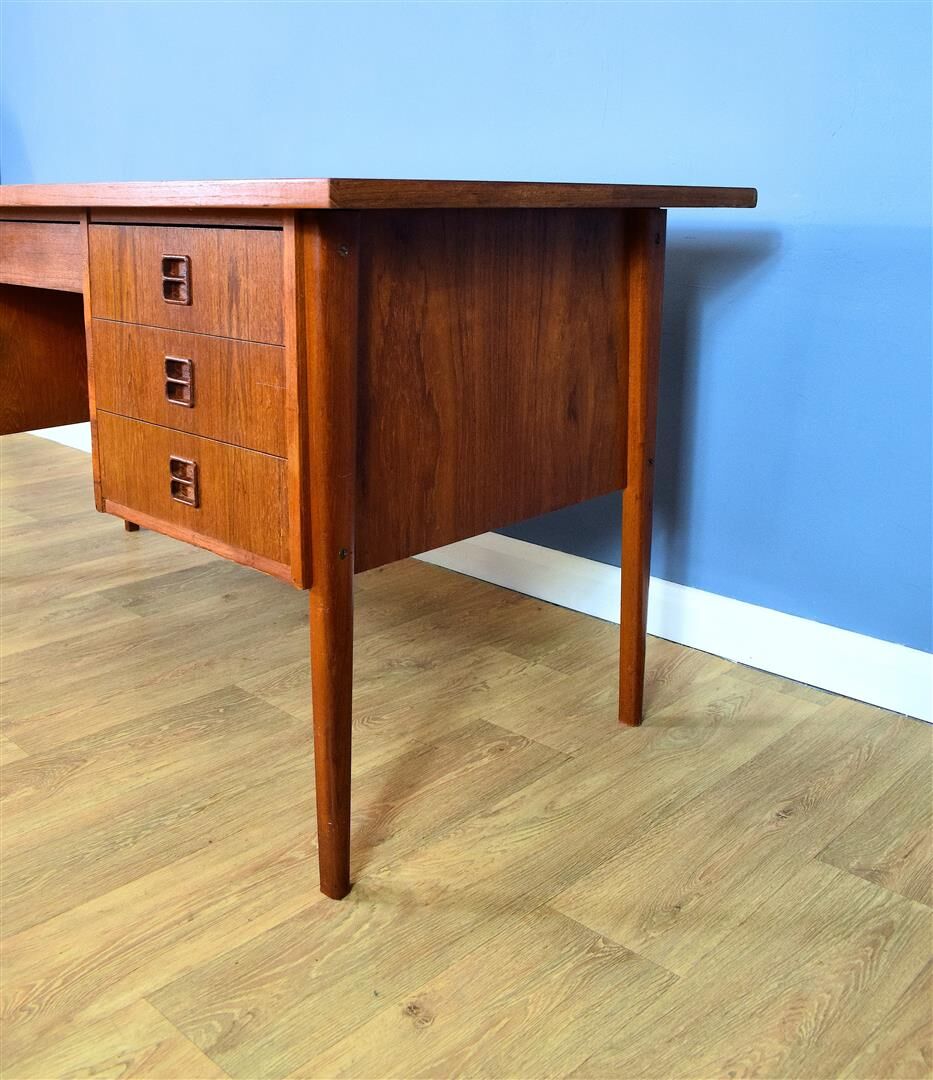 Bureau danois en teck