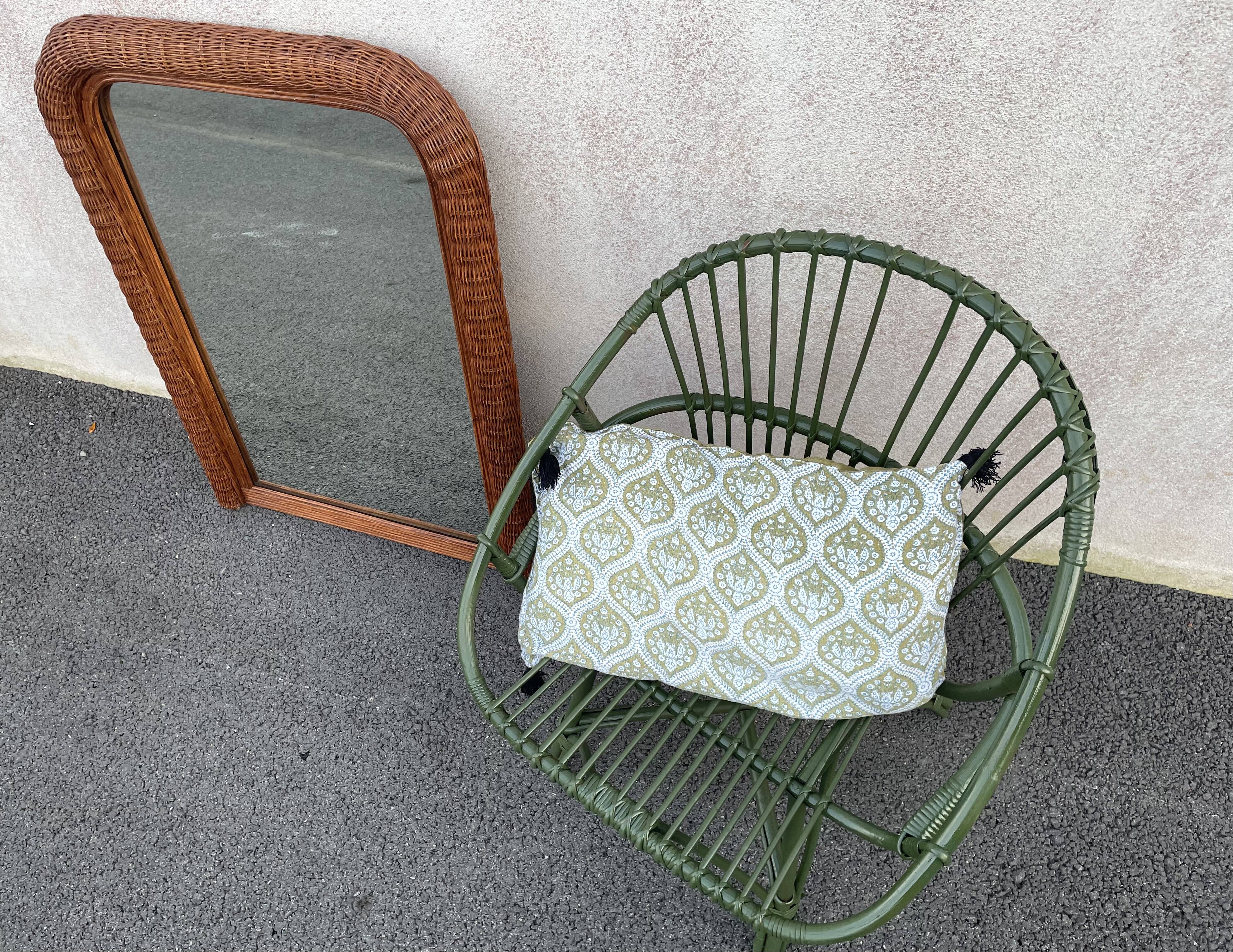 Curved rattan mirror 70s