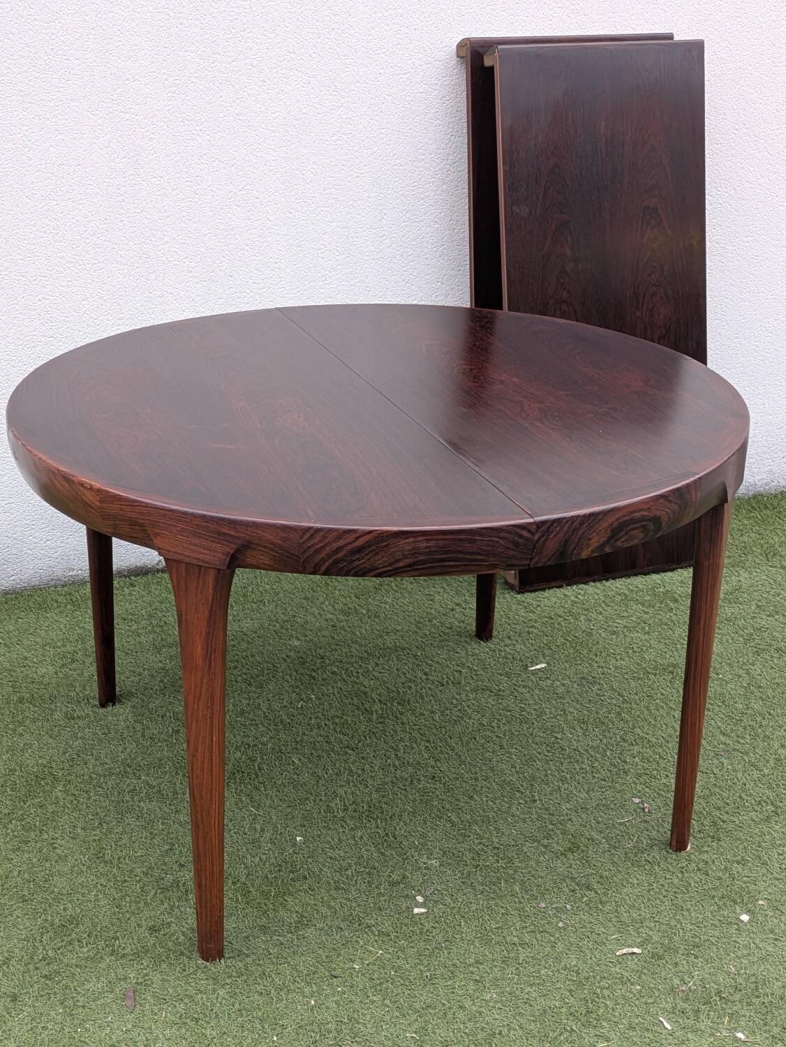 Extendable dining table in rosewood – Ib Kofod-Larsen – Denmark,