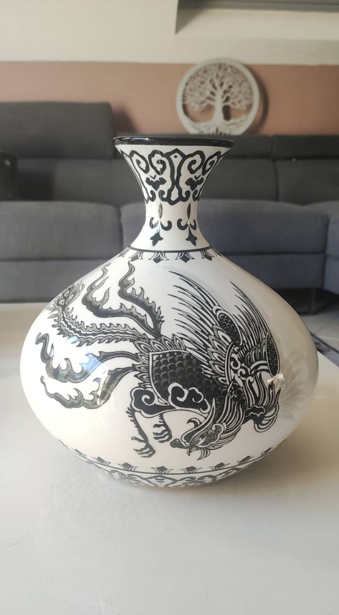 Vase Sia Home Fashion. Celestial Sphere design. Decor with birds/Chimeras.