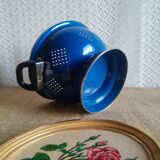 Passoire émaillée bleue vintage