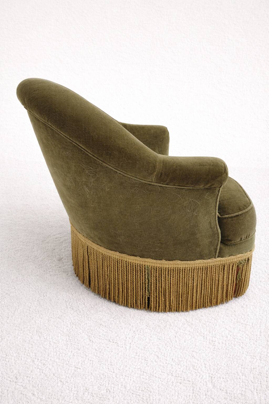 Vintage Art Deco armchair in green fabric with fringes – 1930s/50s