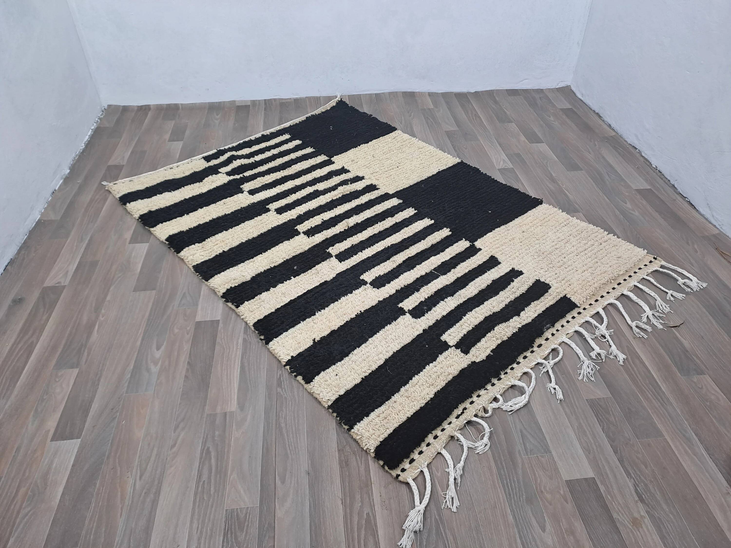 Authentic handmade Berber rug 2.5x1.5 m