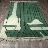 Traditional pure wool rug from Oued Zam, size 150 x 250 cm.
