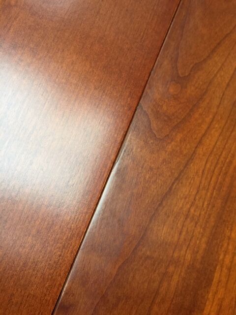 Expandable roundtable