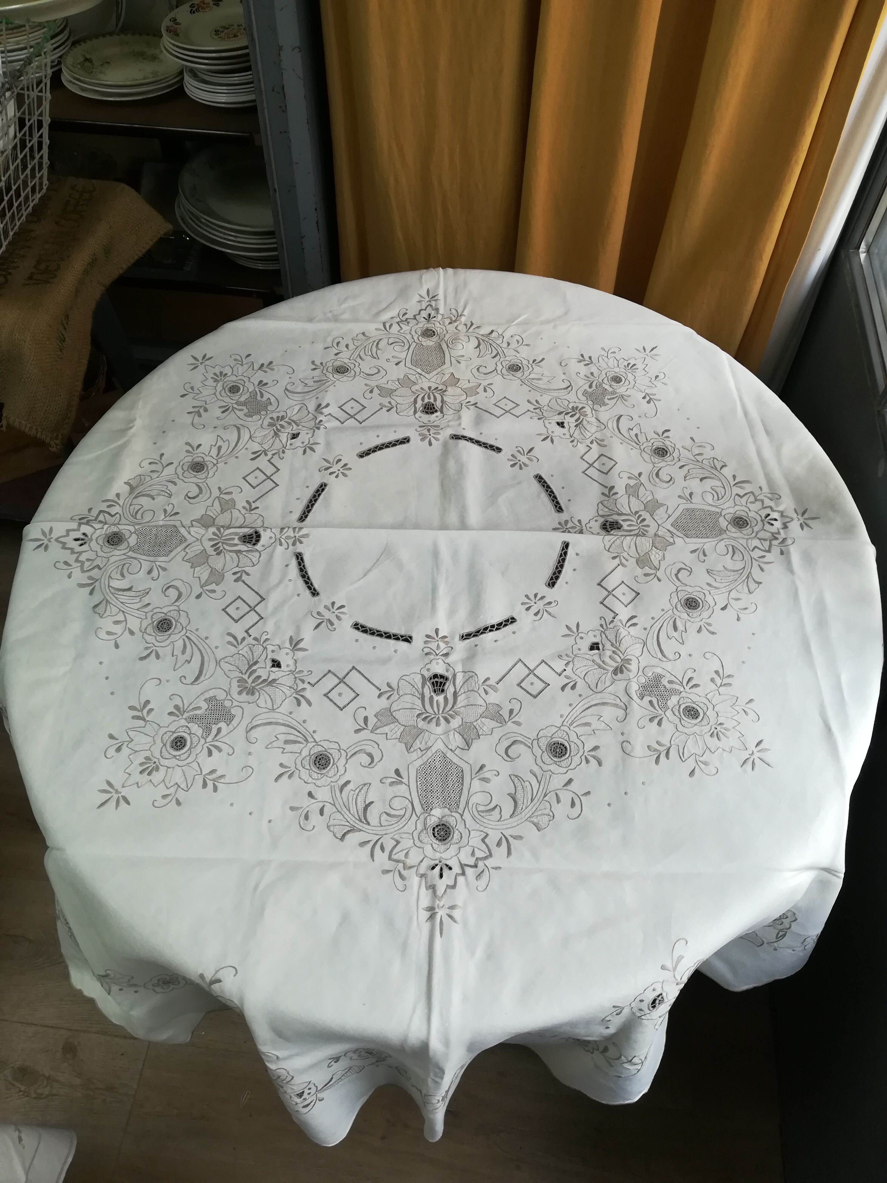Round off-white tablecloth embroidered with grey flowers with 8 matching napkins - festive table