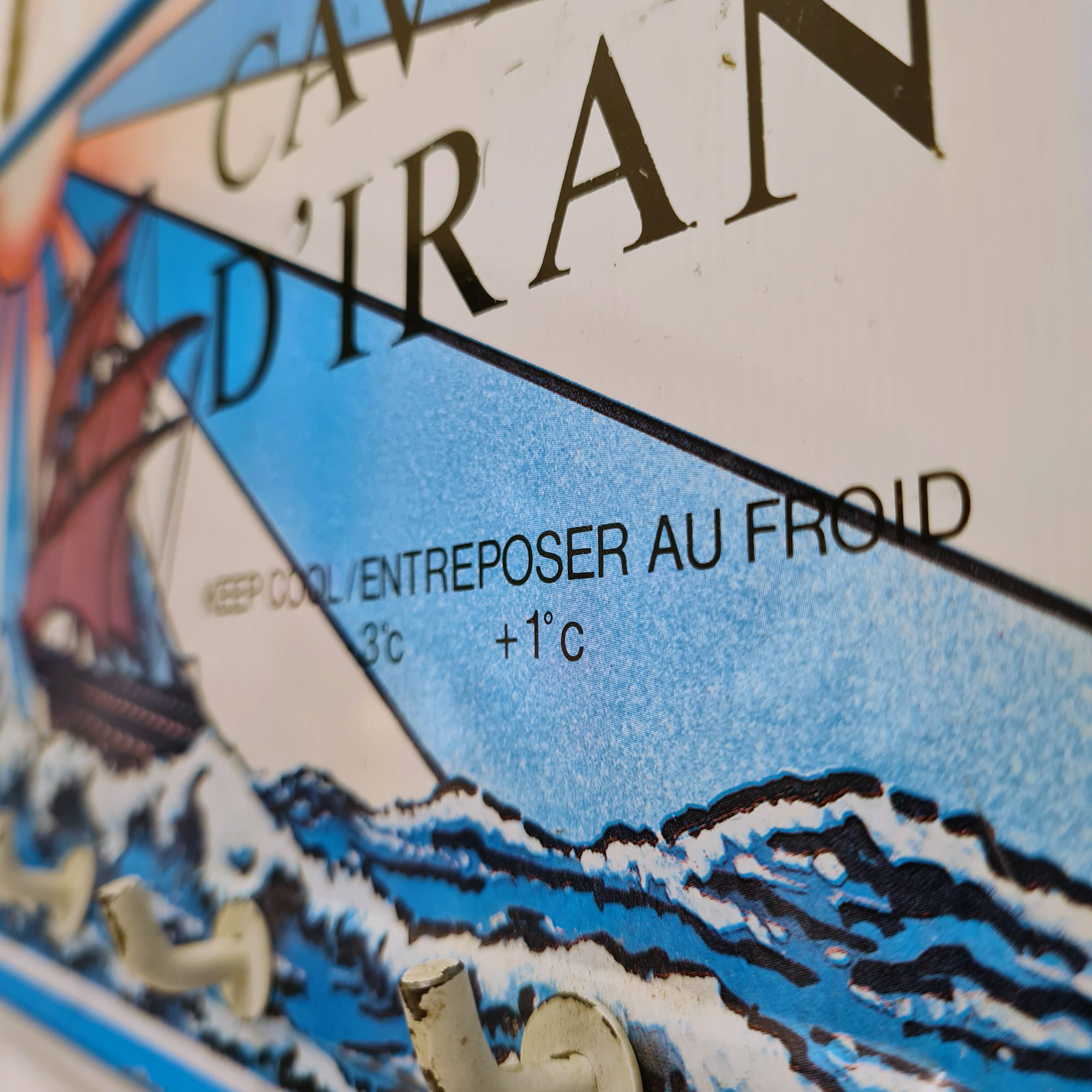 Enamelled advertising plate