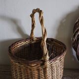 Small round wicker basket with one handle