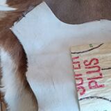 Tapis en peau de vache, vintage des années 1980. Travail artisanal, fait ma