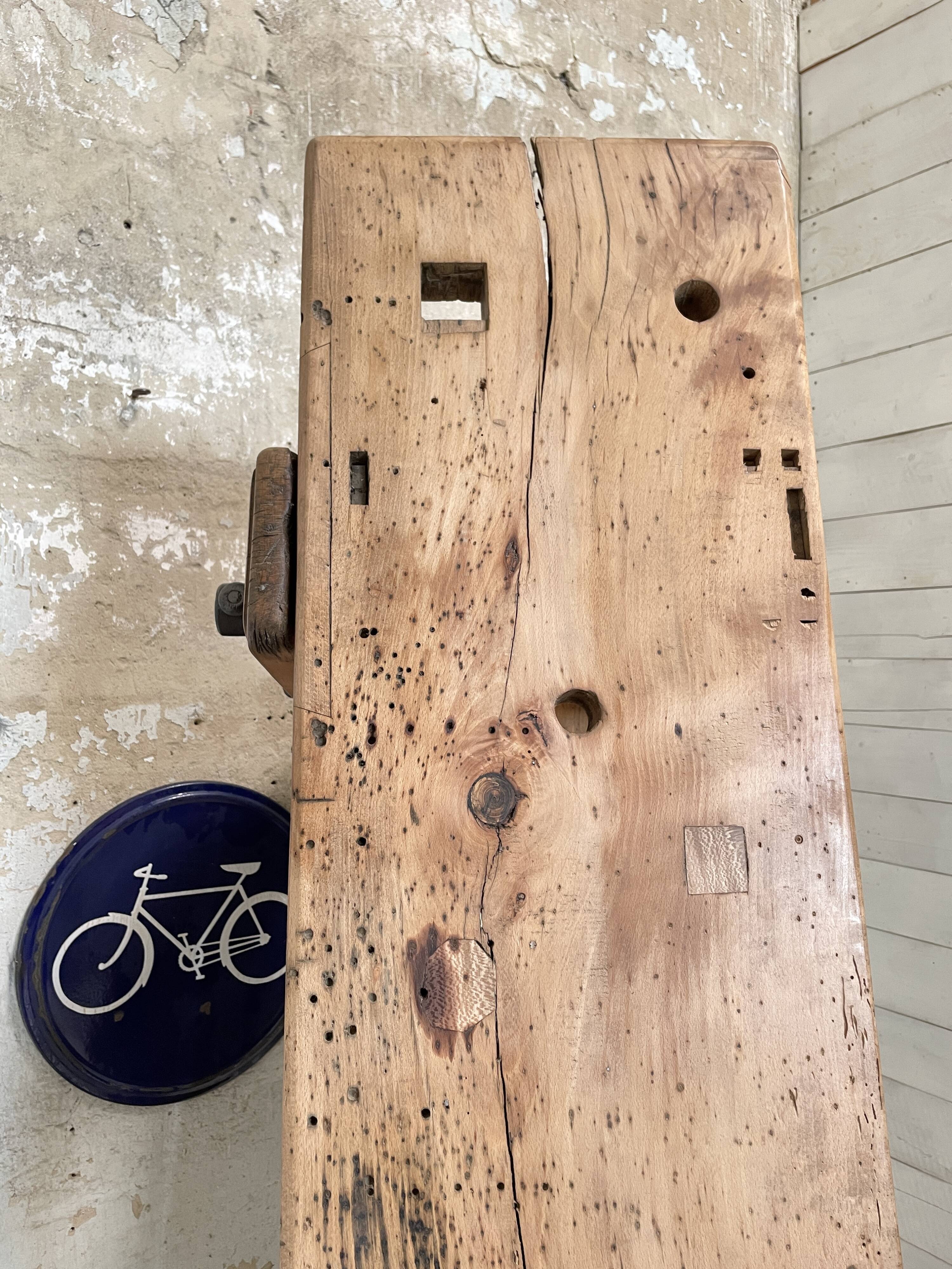 Solid wood carpenter's workbench