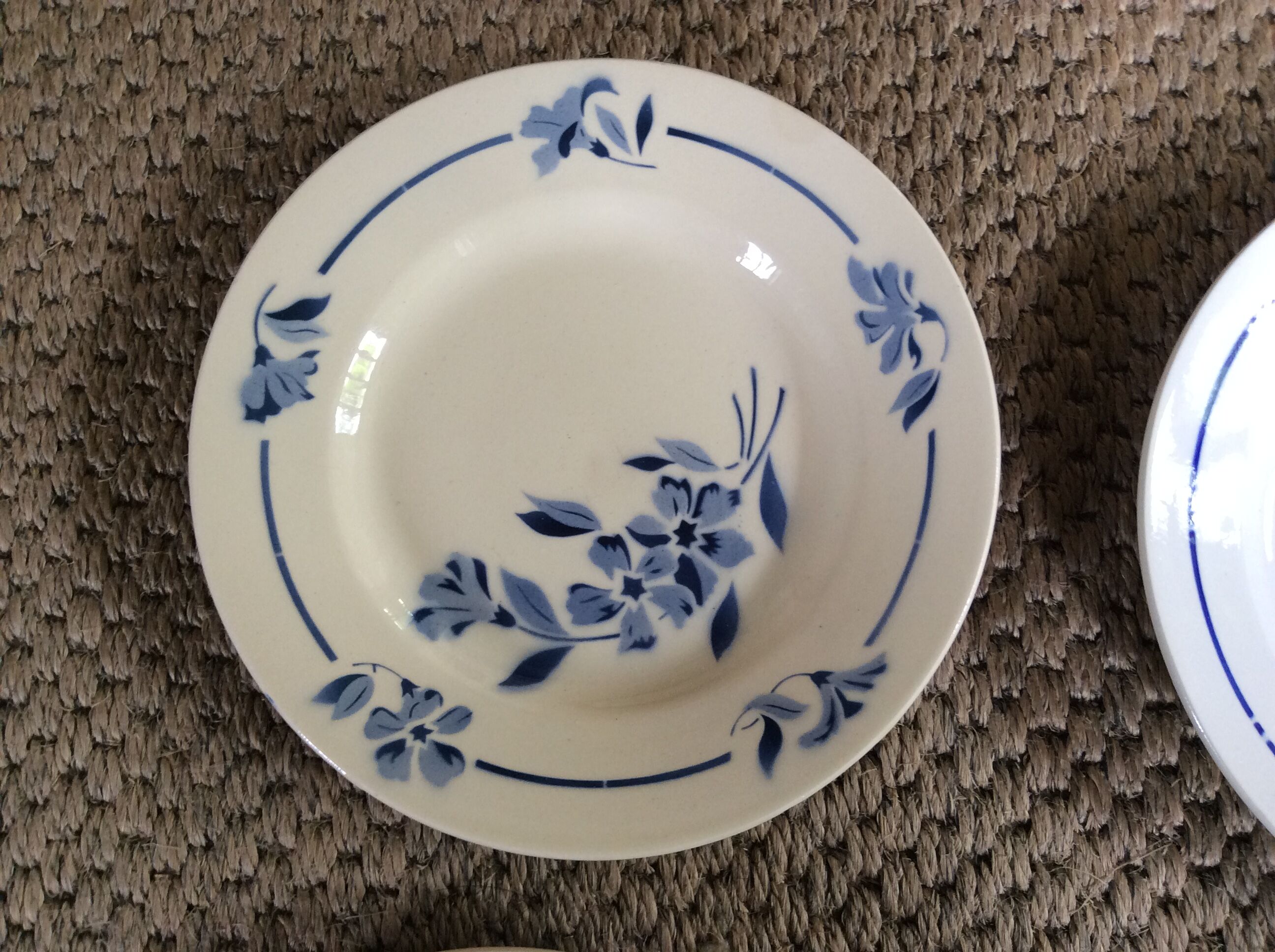 Set of 6 vintage dessert plates