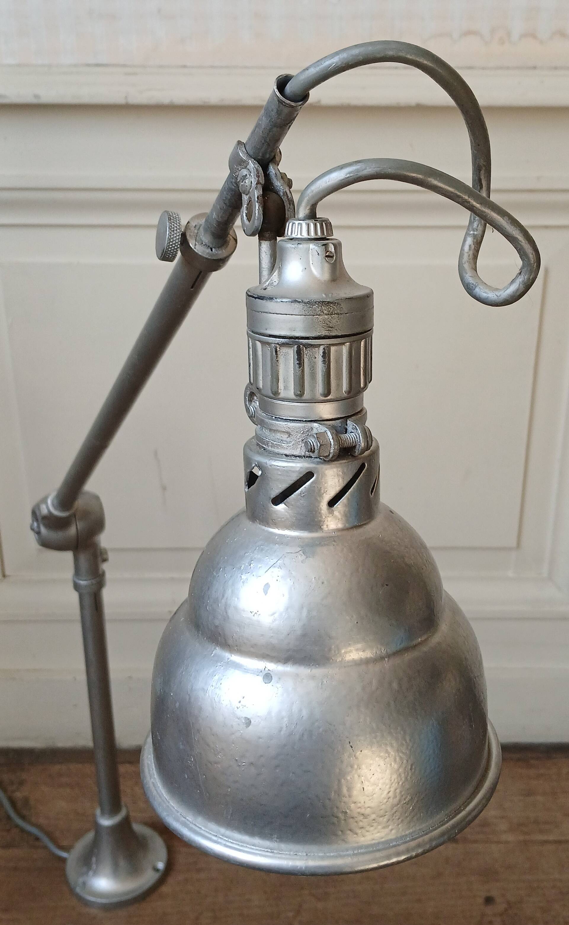 Lumina 1950, lampe d'atelier 2 bras & rotules.