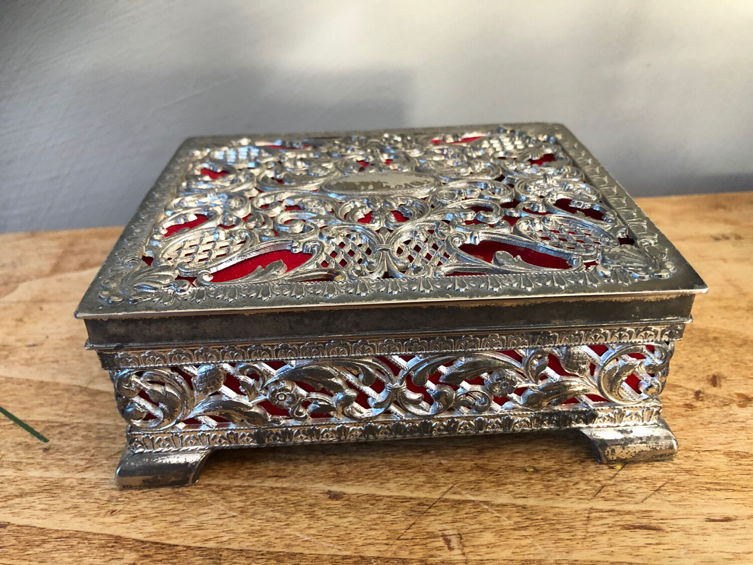 Silver metal jewelry box