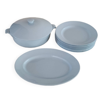 Gien plate and soup tureen service part