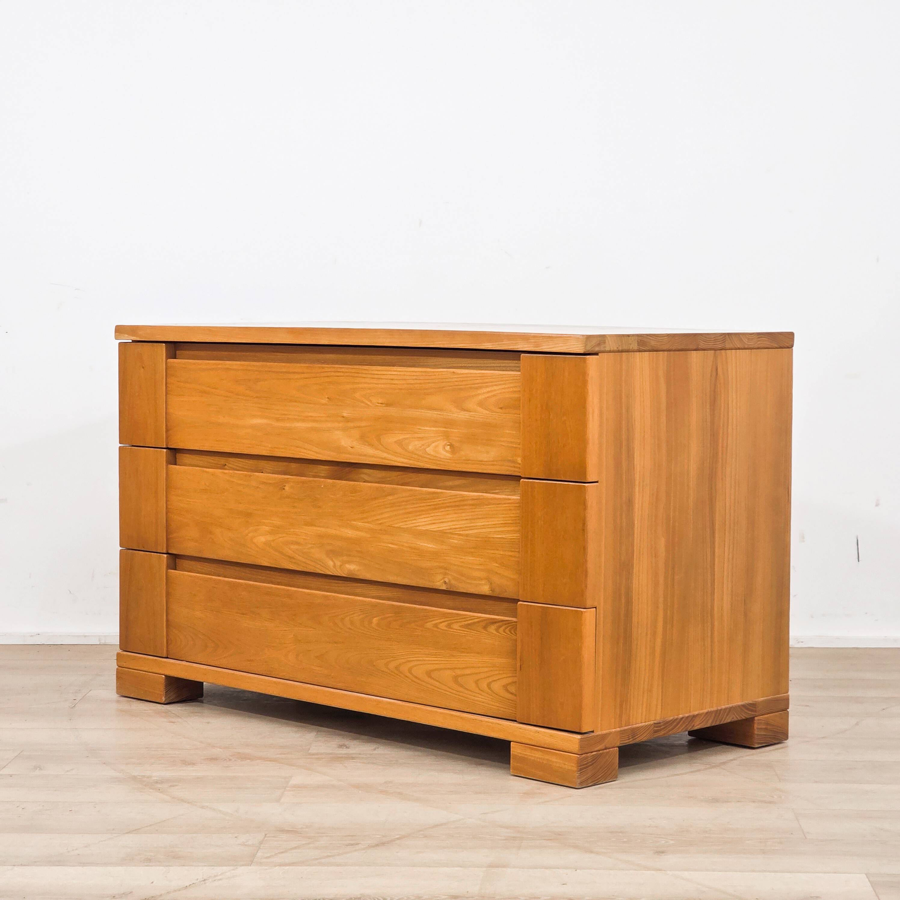 Elm commode Maison Regain from the 1980s.