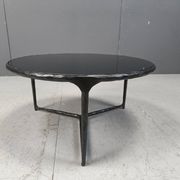 Table basse brutaliste en acier sculpté, années 1970