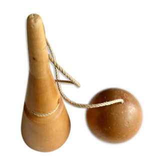 Conical bilboquet