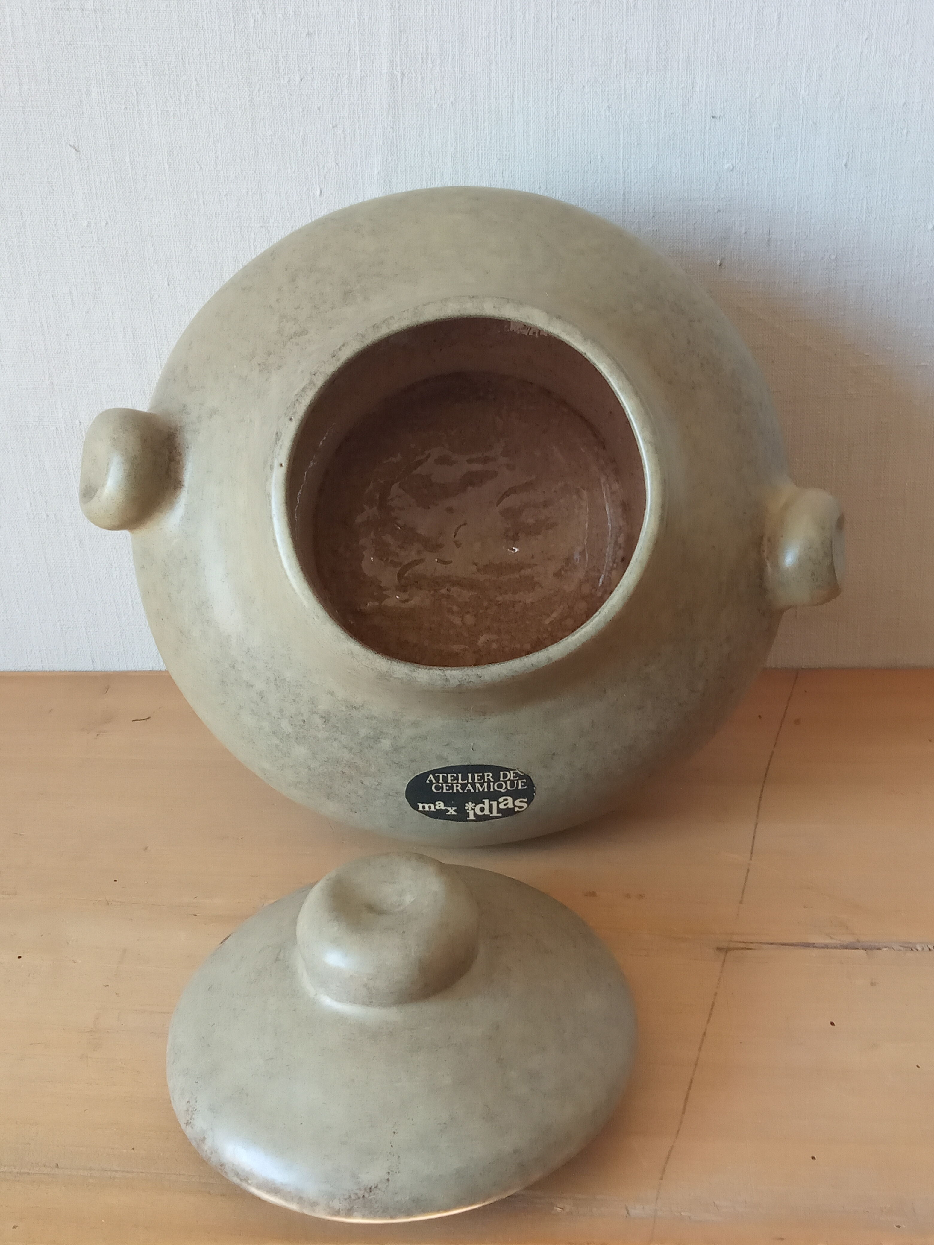 Max Idlas ceramic soup kitchen