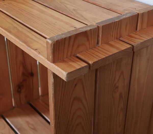 Table d'appoint ou chevet en pin maison regain, années 70