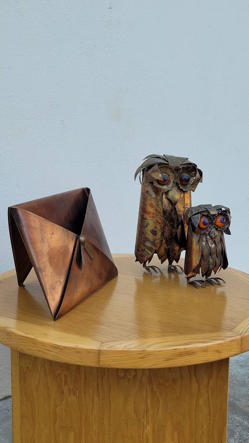 Vintage round coffee table design Maison Regain style 1970s