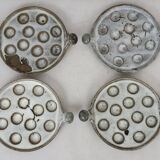 4 stoneware snail plates