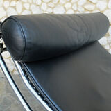 Chaise-longue LC4 par Le Corbusier Perriand Jeanneret pour Cassina