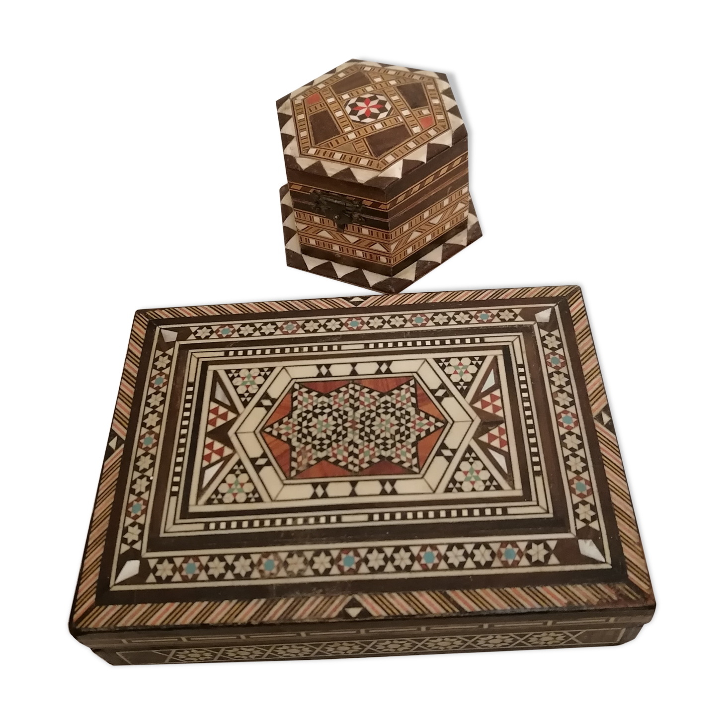 Lot of 2 oriental boxes in marquetry.