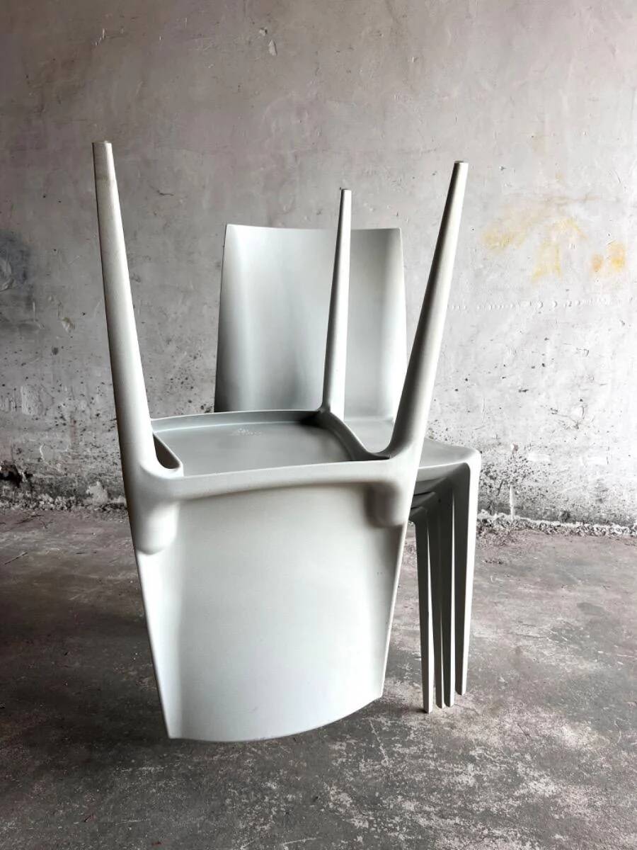 Ensemble de 6 chaises Bellini empilables en polypropylène gris clair, design italien de Mario Bellini