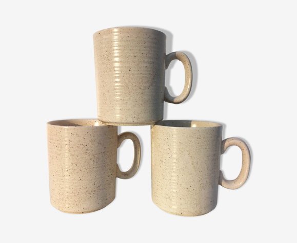 Trio of vintage English mugs